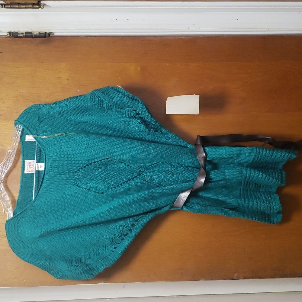 Canyon River Blues belted sweater size Large
